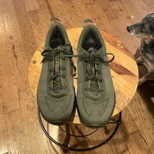 Mens Hoka Hupana size 11.